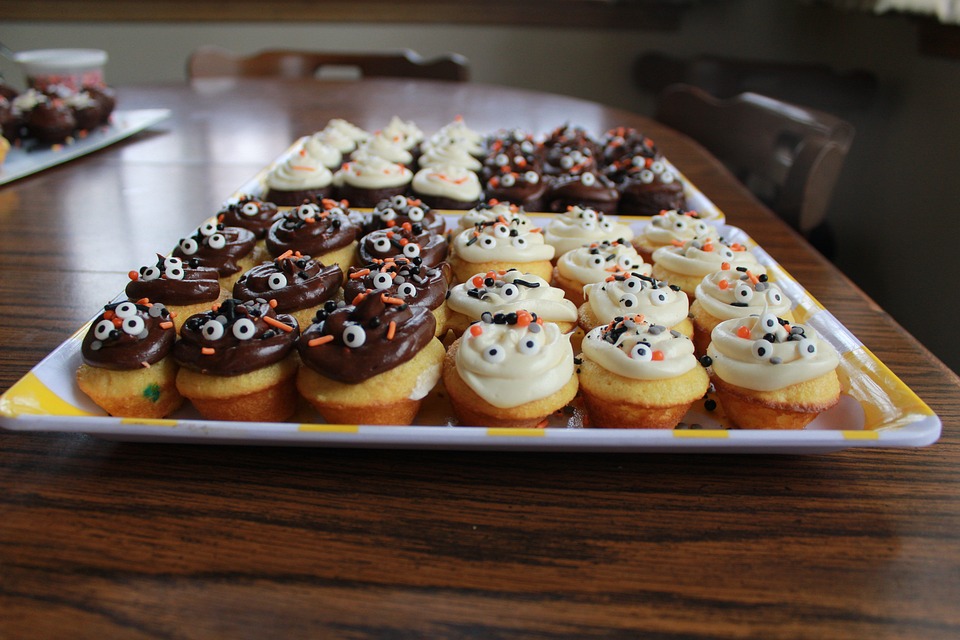 Cupcakes with sprinkles and eyes
